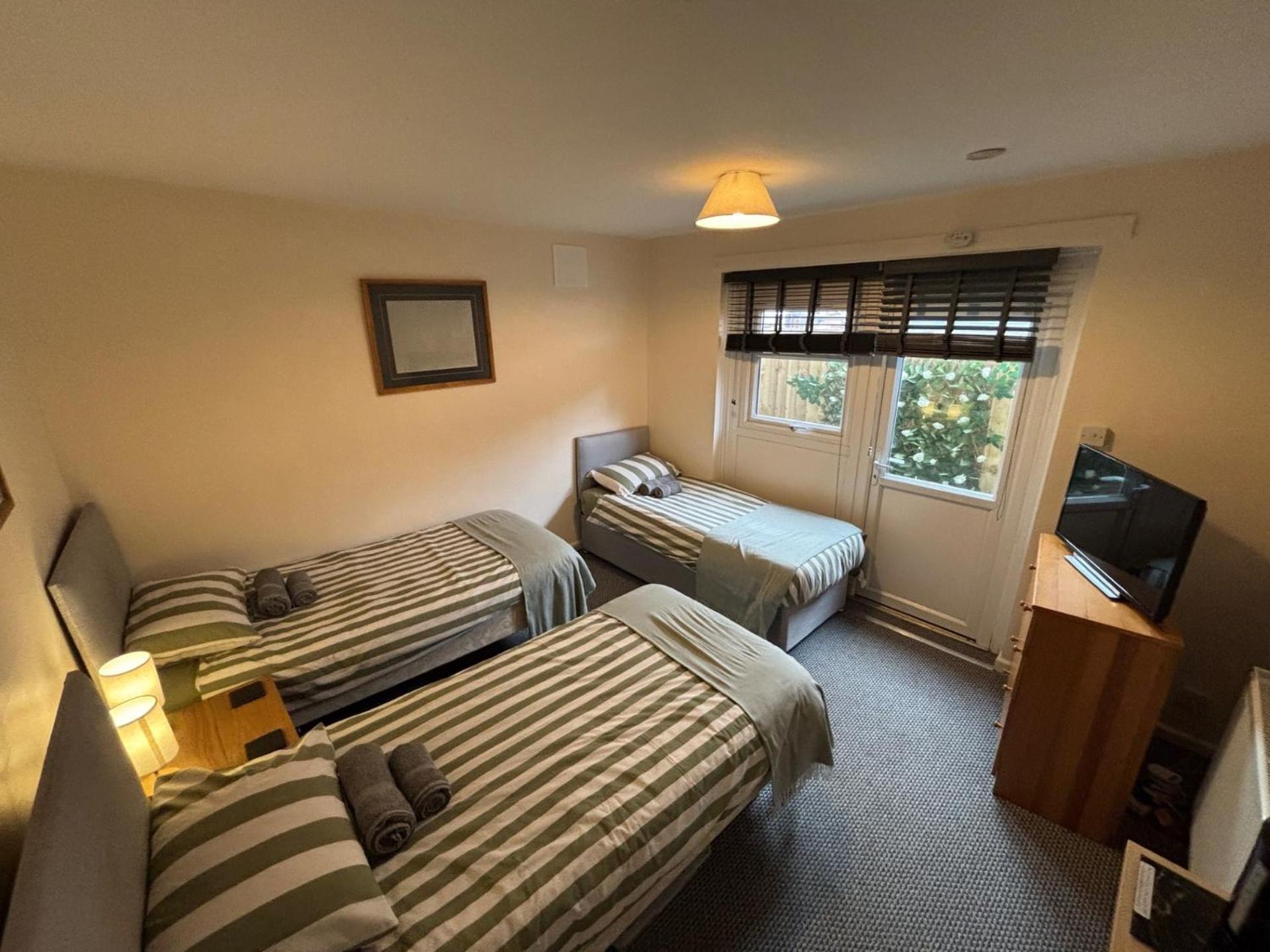 Holbury Bed & Breakfast *